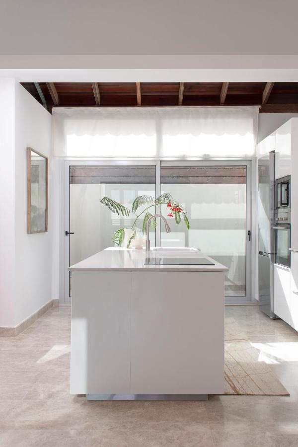 The Moss - Luxury Villa In Corralejo Near The Beach Exterior photo