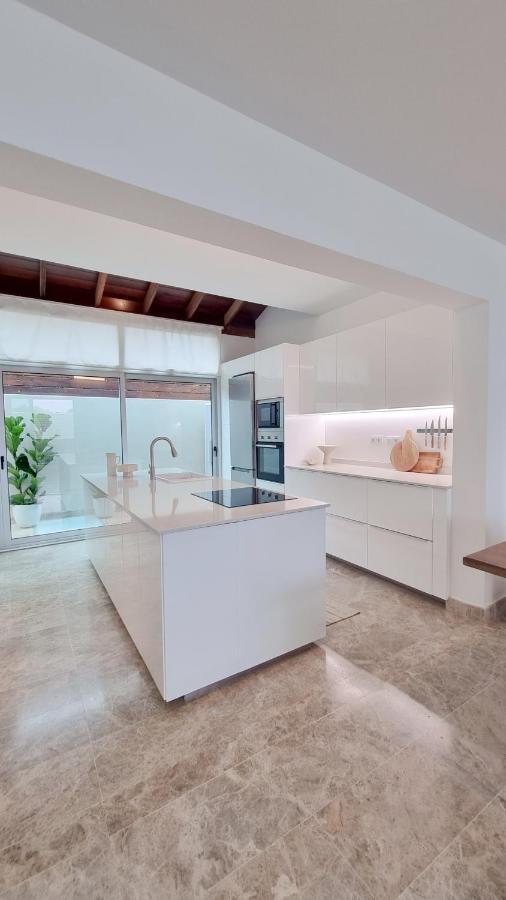 The Moss - Luxury Villa In Corralejo Near The Beach Exterior photo
